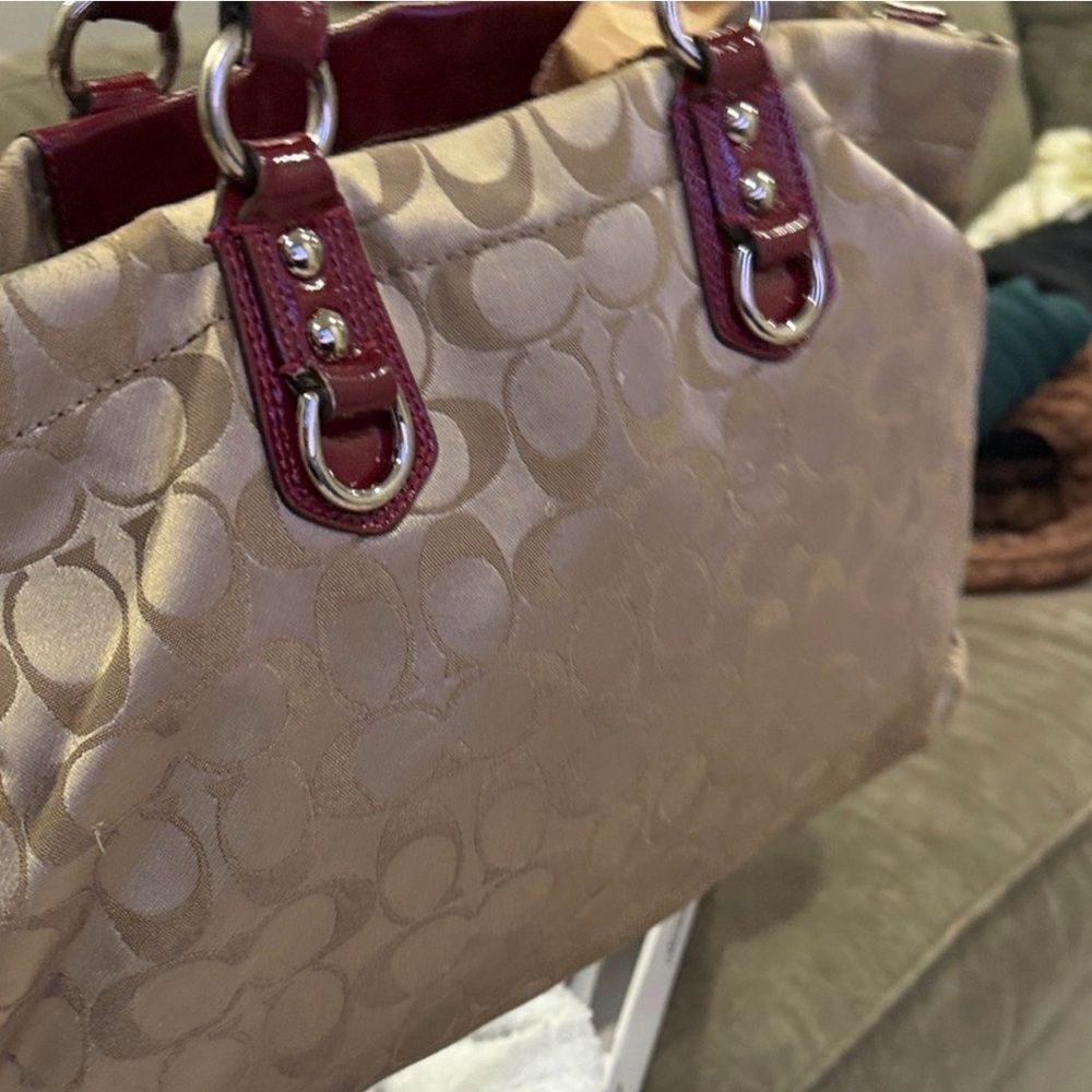 Coach Beige and Burgundy Shoulder Bag - Picture 4 of 10